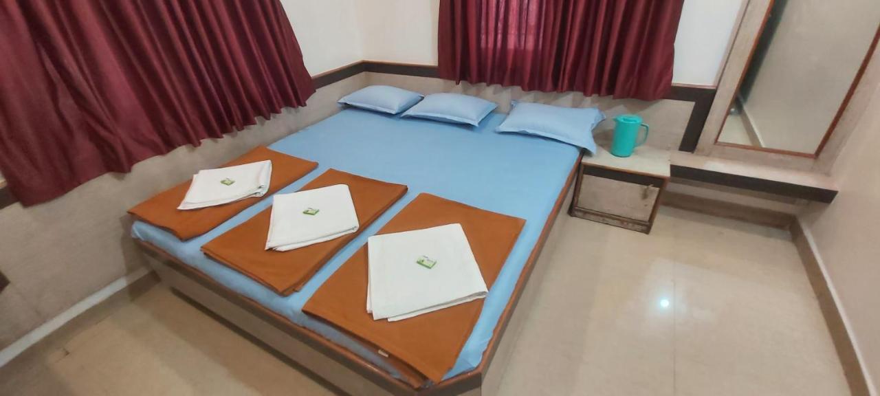 Sai Raghunandan Guest House Shirdi Exterior foto