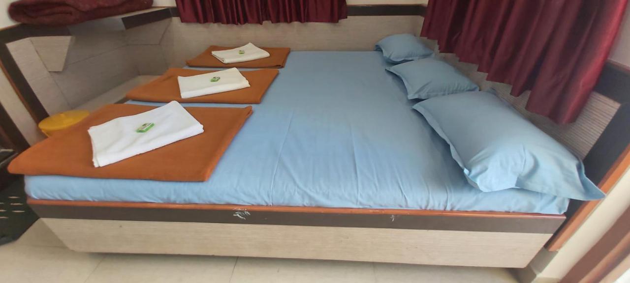 Sai Raghunandan Guest House Shirdi Exterior foto